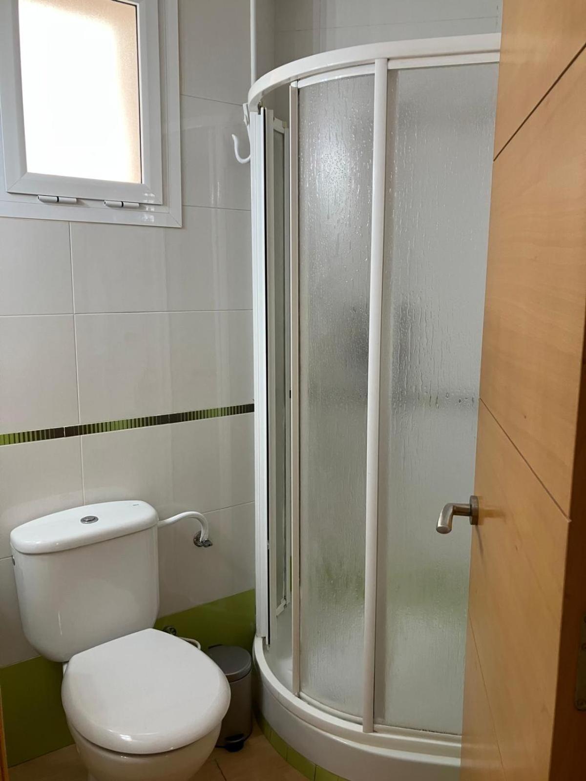 Bonito, Tranquilo Y Fresco En Nervion Appartement *